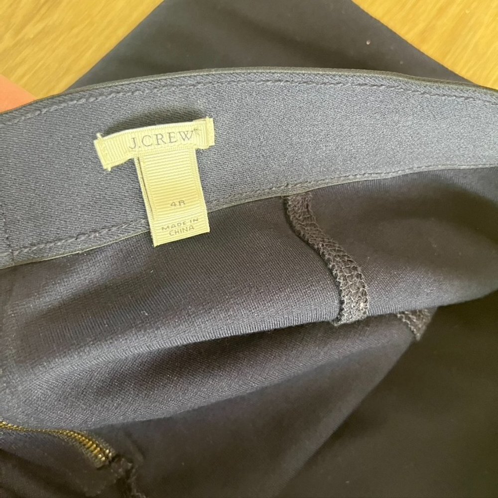 J. Crew Pixie Pant in Ponte Stretch in Navy Size 4 - Picture 9 of 9